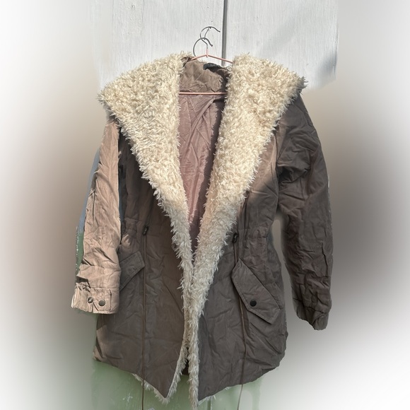 Fur coat - Picture 9 of 13